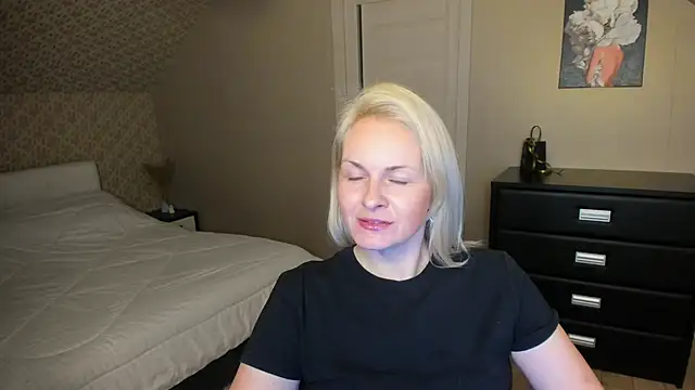 Snapshot of Alicee_Gracee chatting on 11/24/25, 07:14 Alicee Gracee online show from 11/24/25, 07:14