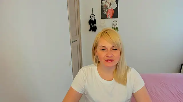 Snapshot of Alicee_Gracee chatting on 02/06/26, 12:34 Alicee Gracee online show from 02/06/26, 12:34