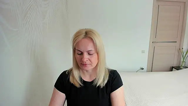 Snapshot of Alicee_Gracee chatting on 03/16/26, 08:40 Alicee Gracee online show from 03/16/26, 08:40