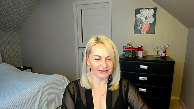 Snapshot of Alicee_Gracee chatting on 12/05/25, 08:35 Alicee Gracee online show from 12/05/25, 08:35