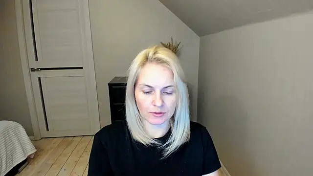 Snapshot of Alicee_Gracee chatting on 02/27/25, 06:53 Alicee Gracee online show from 02/27/25, 06:53