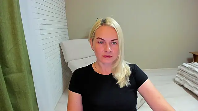 Snapshot of Alicee_Gracee chatting on 09/26/25, 04:58 Alicee Gracee online show from 09/26/25, 04:58