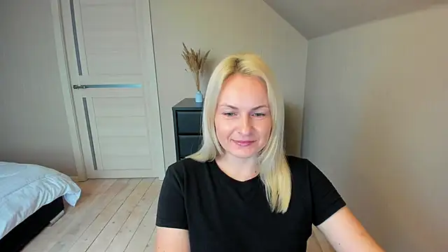 Snapshot of Alicee_Gracee chatting on 10/20/25, 08:48 Alicee Gracee online show from 10/20/25, 08:48