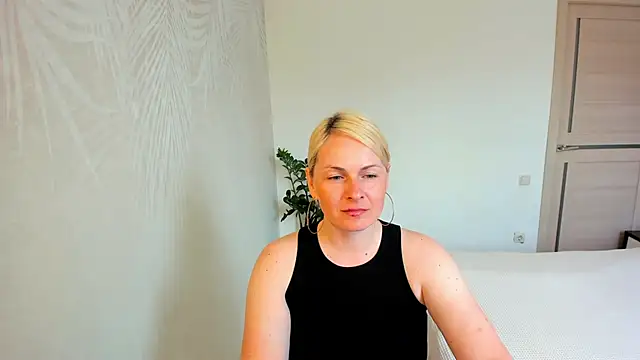 Alicee Gracee online show from 05/13/26, 09:49