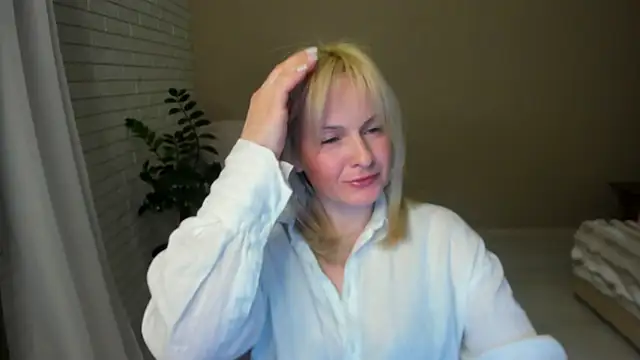 Snapshot of Alicee_Gracee chatting on 02/17/26, 07:44 Alicee Gracee online show from 02/17/26, 07:44