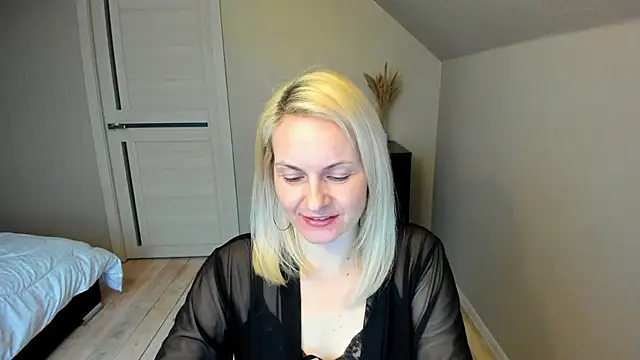 Snapshot of Alicee_Gracee chatting on 03/18/25, 03:44 Alicee Gracee online show from 03/18/25, 03:44