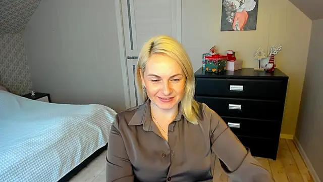 Snapshot of Alicee_Gracee chatting on 12/04/25, 09:30 Alicee Gracee online show from 12/04/25, 09:30