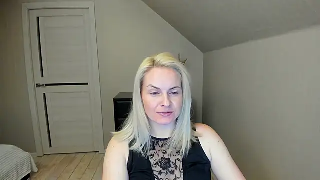 Snapshot of Alicee_Gracee chatting on 02/20/25, 06:57 Alicee Gracee online show from 02/20/25, 06:57