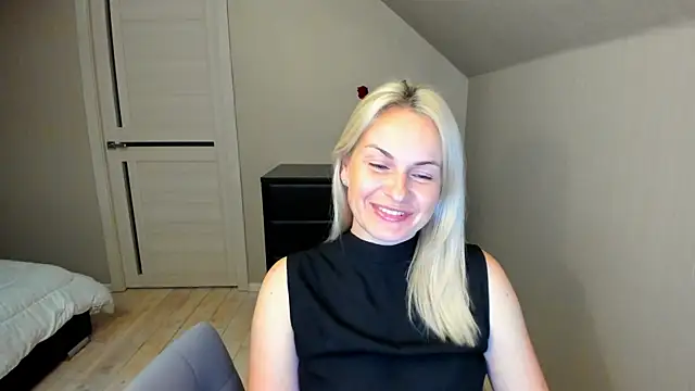 Snapshot of Alicee_Gracee chatting on 09/28/25, 06:37 Alicee Gracee online show from 09/28/25, 06:37