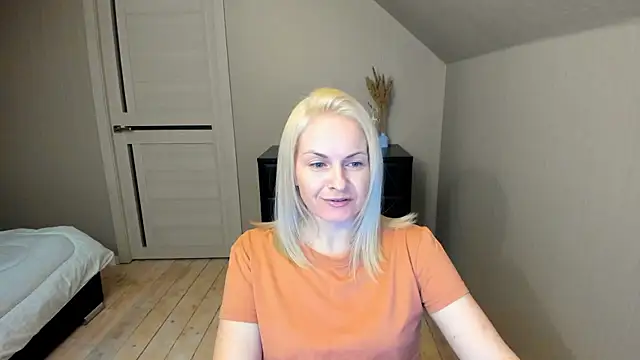 Snapshot of Alicee_Gracee chatting on 03/22/25, 06:58 Alicee Gracee online show from 03/22/25, 06:58