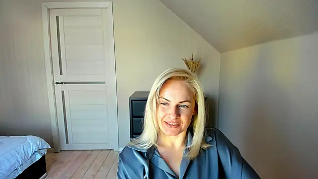 Snapshot of Alicee_Gracee chatting on 02/19/25, 10:12 Alicee Gracee online show from 02/19/25, 10:12