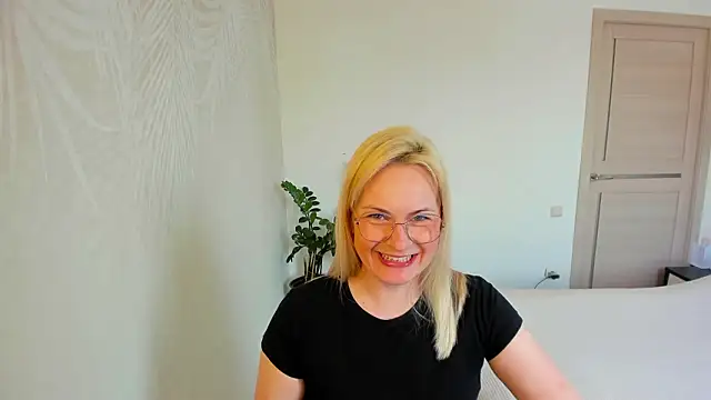 Snapshot of Alicee_Gracee chatting on 03/30/26, 08:49 Alicee Gracee online show from 03/30/26, 08:49