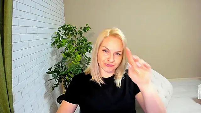 Snapshot of Alicee_Gracee chatting on 02/08/25, 06:55 Alicee Gracee online show from 02/08/25, 06:55