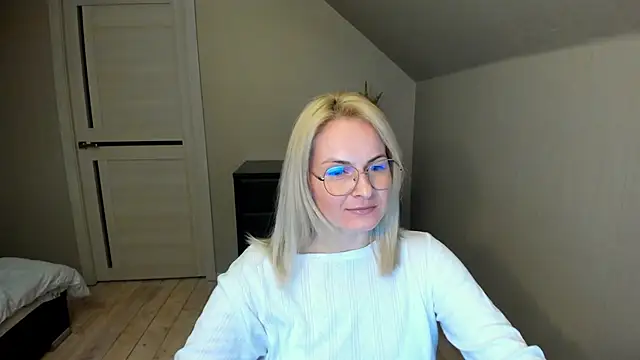 Snapshot of Alicee_Gracee chatting on 02/23/25, 09:37 Alicee Gracee online show from 02/23/25, 09:37