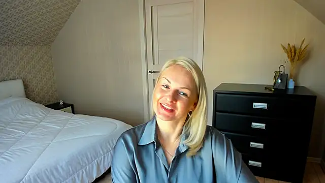 Snapshot of Alicee_Gracee chatting on 11/14/25, 07:12 Alicee Gracee online show from 11/14/25, 07:12