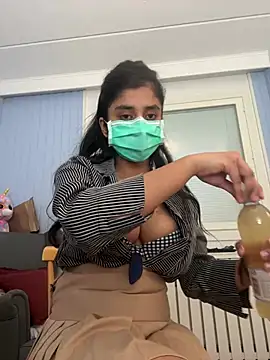 Snapshot of ScarletAss chatting on 03/18/25, 05:23 ScarletAss online show from 03/18/25, 05:23