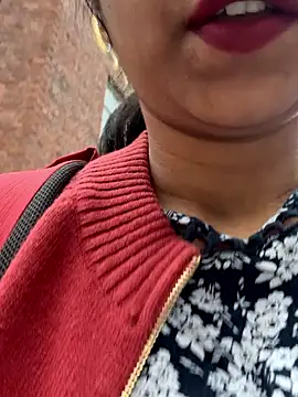 Snapshot of ScarletAss chatting on 09/14/25, 04:24 ScarletAss online show from 09/14/25, 04:24