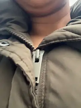 Snapshot of ScarletAss chatting on 09/25/25, 05:13 ScarletAss online show from 09/25/25, 05:13