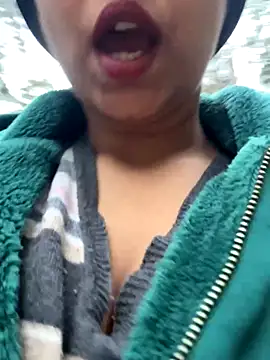 Snapshot of ScarletAss chatting on 09/23/25, 05:25 ScarletAss online show from 09/23/25, 05:25