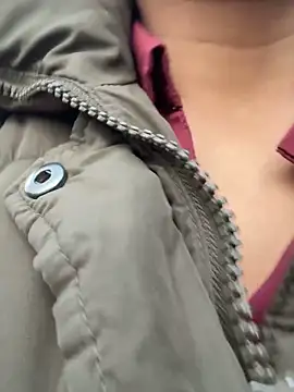 Snapshot of ScarletAss chatting on 09/29/25, 05:14 ScarletAss online show from 09/29/25, 05:14