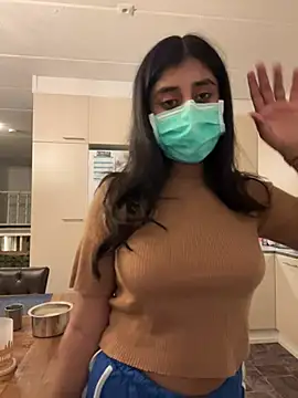 Snapshot of ScarletAss chatting on 01/10/25, 05:02 ScarletAss online show from 01/10/25, 05:02