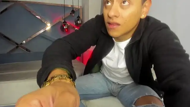 Lucii fer  online show from 03/01/26, 12:27