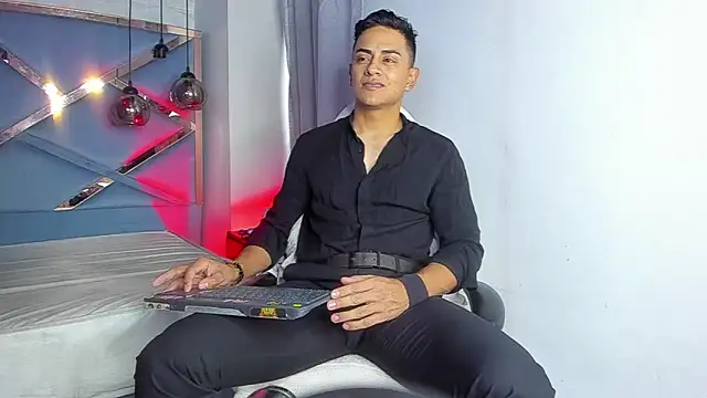 Lucii fer  online show from 03/11/26, 12:10