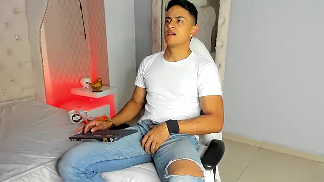 Lucii fer  online show from 02/01/26, 11:52