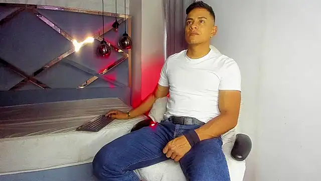 Lucii fer  online show from 03/04/26, 11:40