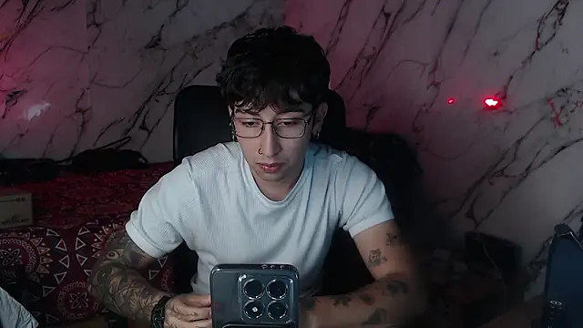 Snapshot of Dereck_Dickson chatting on 02/20/26, 12:18 Dereck Dickson online show from 02/20/26, 12:18