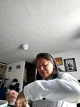 miss evoleth2 online show from 11/13/25, 02:10