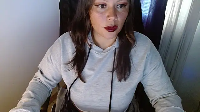 Snapshot of miss_evoleth2 chatting on 06/19/26, 09:53 miss evoleth2 online show from 06/19/26, 09:53