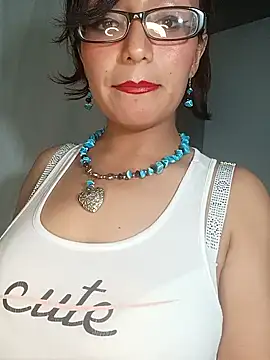 Lucy Chery online show from 03/11/26, 11:32