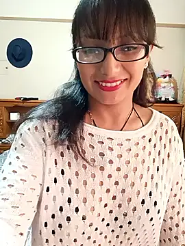 Lucy Chery online show from 09/21/25, 09:53