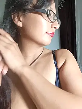 Lucy Chery online show from 02/10/26, 11:15