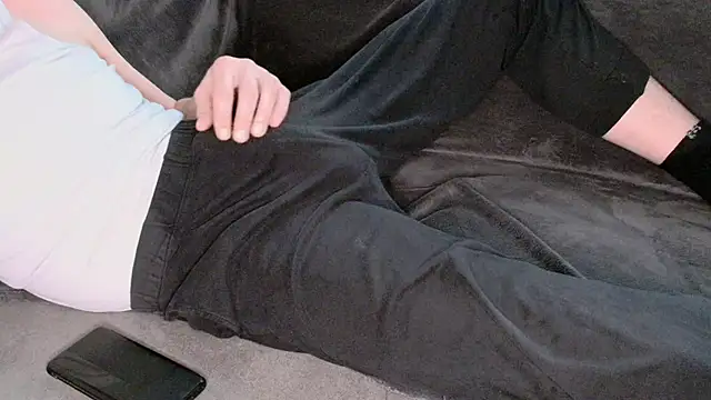 stivi0105 online show from 11/17/25, 11:58