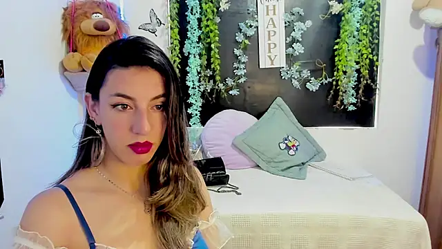 Snapshot of queen-natty chatting on 09/08/25, 02:16 queen-natty online show from 09/08/25, 02:16