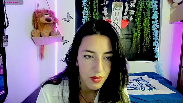 Snapshot of queen-natty chatting on 05/29/26, 02:01 queen-natty online show from 05/29/26, 02:01