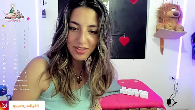 Snapshot of queen-natty chatting on 01/10/25, 07:14 queen-natty online show from 01/10/25, 07:14