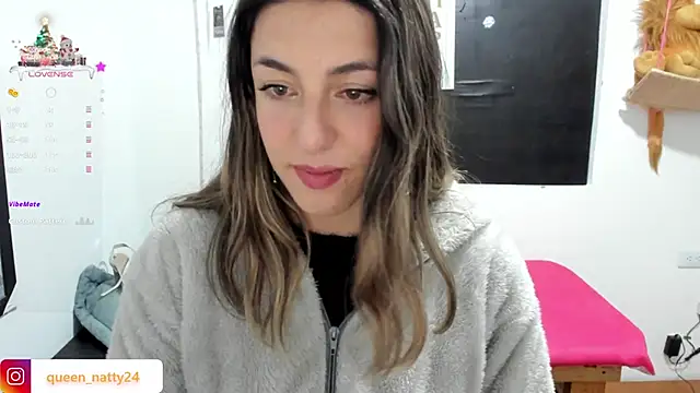 Snapshot of queen-natty chatting on 01/12/25, 12:39 queen-natty online show from 01/12/25, 12:39