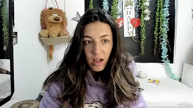 queen-natty online show from 04/15/26, 02:21