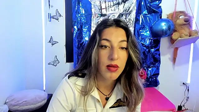 Snapshot of queen-natty chatting on 03/03/25, 04:26 queen-natty online show from 03/03/25, 04:26