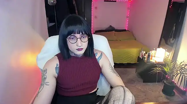 Snapshot of ShiiraVelkor chatting on 03/01/25, 01:07 ShiiraVelkor online show from 03/01/25, 01:07
