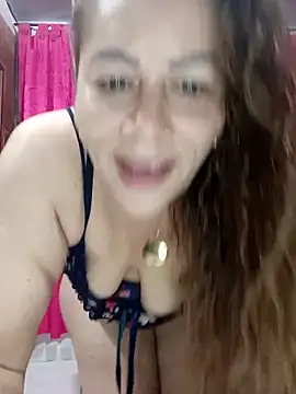 Snapshot of SluttyMilf79 chatting on 09/22/25, 05:24 SluttyMilf79 online show from 09/22/25, 05:24