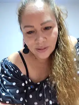 Snapshot of SluttyMilf79 chatting on 06/21/26, 08:42 SluttyMilf79 online show from 06/21/26, 08:42
