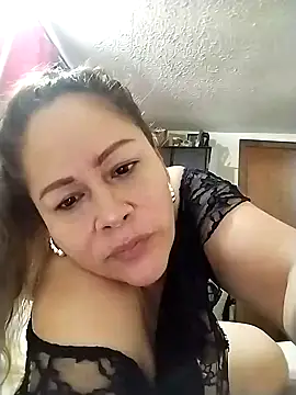 Snapshot of SluttyMilf79 chatting on 02/07/25, 07:18 SluttyMilf79 online show from 02/07/25, 07:18