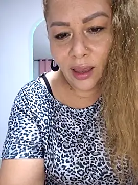 SluttyMilf79 online show from 04/19/26, 05:41