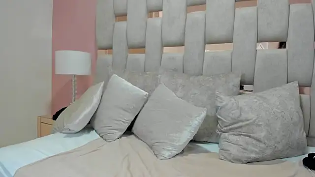 nicole fisherr online show from 02/13/26, 04:45