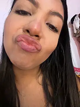 nicole fisherr online show from 05/22/26, 01:25