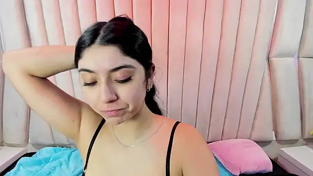 Lucy Anall  online show from 03/11/26, 10:59